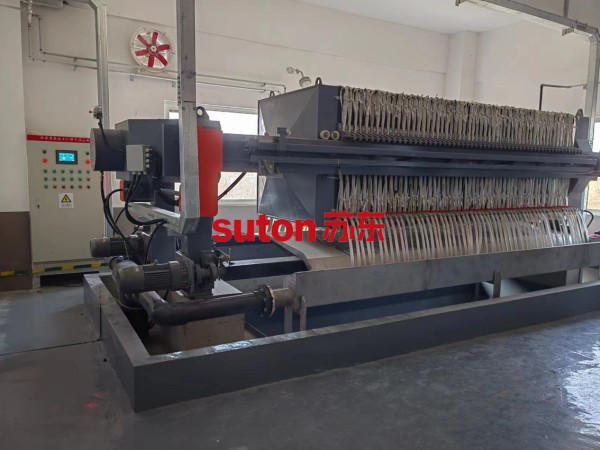 壓濾機(jī)-隔膜壓濾機(jī)-板框壓濾機(jī)-江蘇蘇東化工機(jī)械有限公司 壓濾機(jī)-隔膜壓濾機(jī)-板框壓濾機(jī)-江蘇蘇東化工機(jī)械有限公司